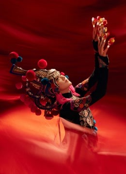 丝路云裳盛装中国