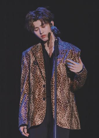 蔡徐坤个站封面图