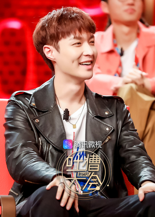 吐槽大会吃瓜版封面图