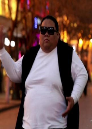 天下父母封面图